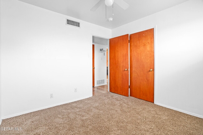 Building Photo - 9532 Waverly Dr