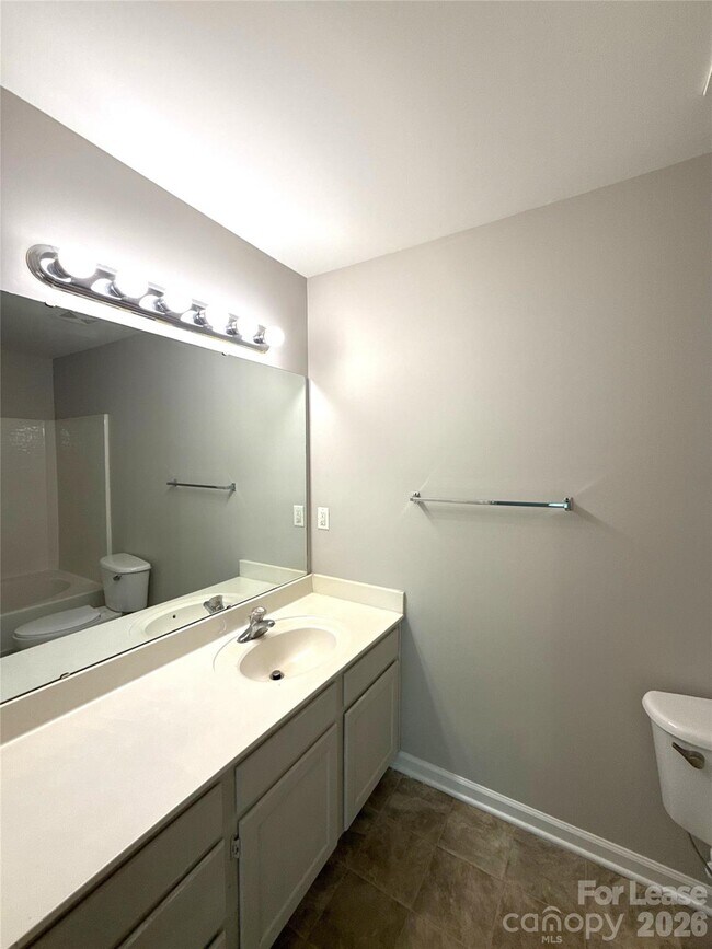 Building Photo - 1207 Joannas Ct