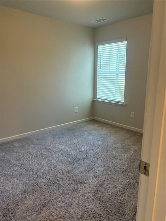 Building Photo - 400 Whitetail Cir
