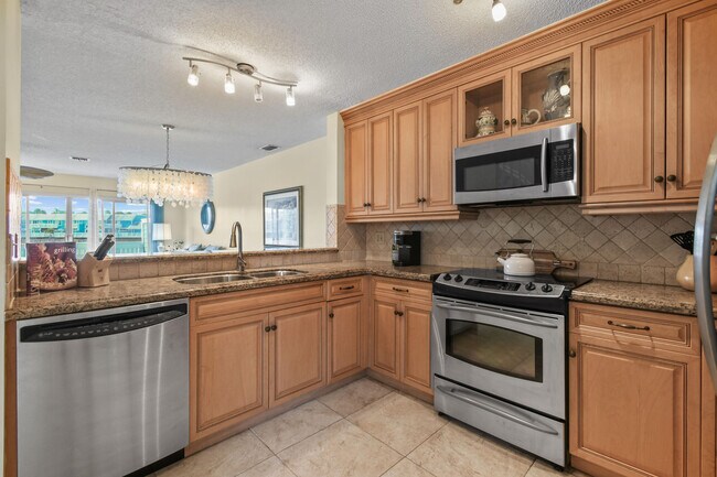Building Photo - 1216 Ocean Dunes Cir