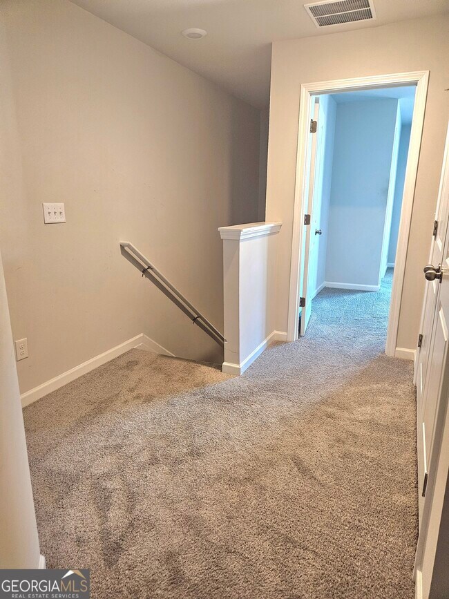 Building Photo - 148 Vlg Grn Dr NW