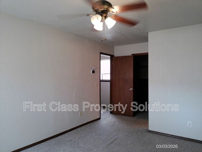 Building Photo - 1406 Mary Lee Ln