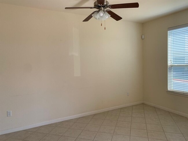 Building Photo - 5805 Loblolly Ln