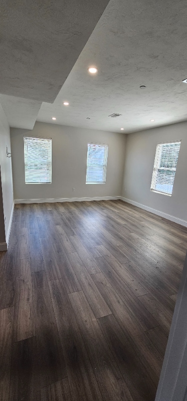 Building Photo - 15 Hadley Pl