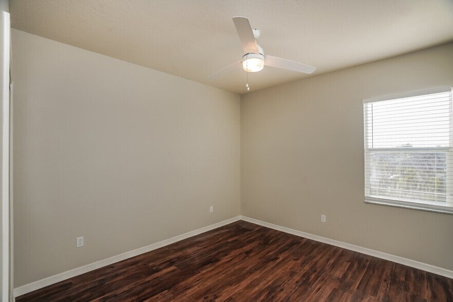 Building Photo - 908 Fern Leaf Dr