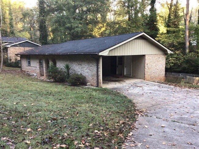Building Photo - 5826 Simone Dr