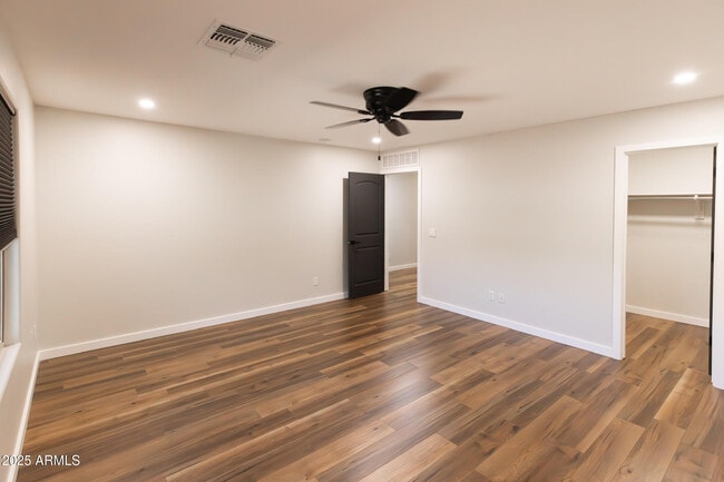 Building Photo - 26603 N 75th Dr