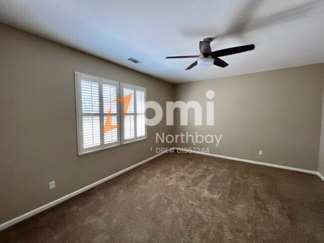 Building Photo - 1060 Villaggio Cir