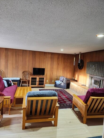 Building Photo - 1415 24th St SE