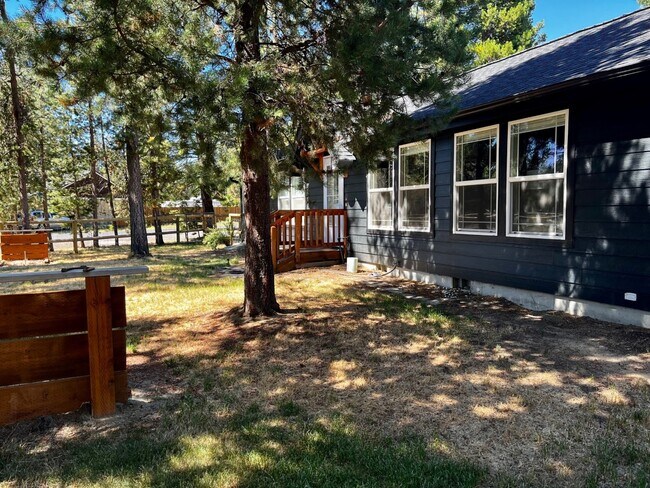 Building Photo - 56022 Sandpiper Rd