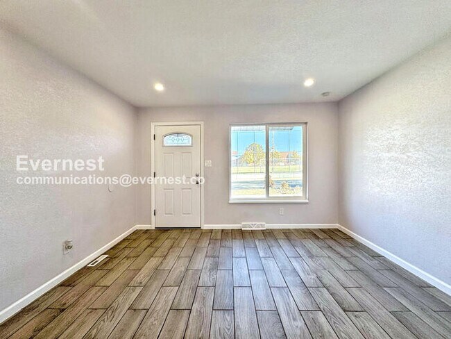 Building Photo - 2755 N Humboldt St