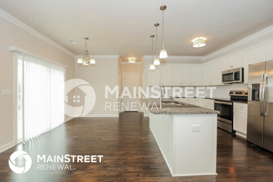 Building Photo - 9004 Outpost Dr