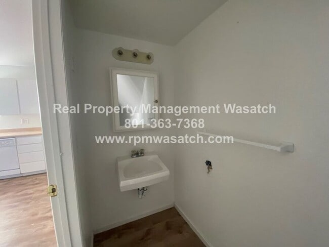 Building Photo - 671 Candlelite Ln