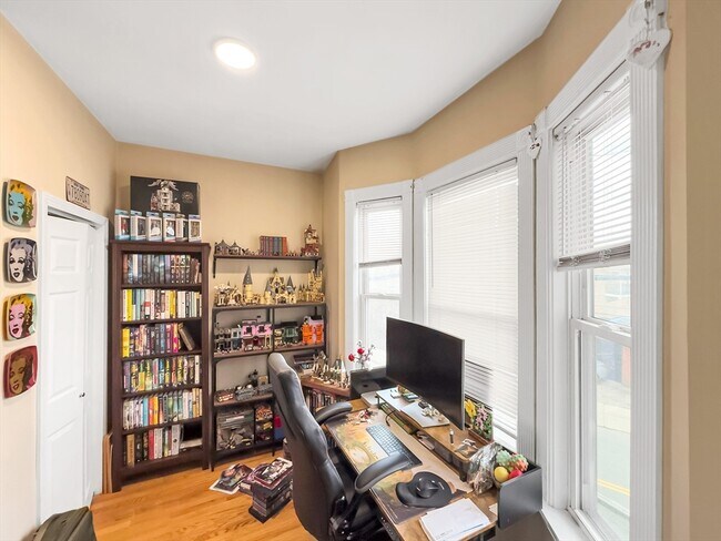 Building Photo - 153 Amory St