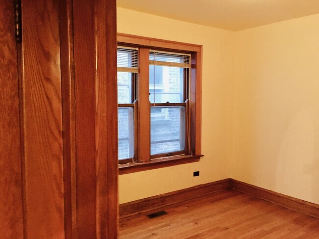 Building Photo - 1924 Kenilworth Ave