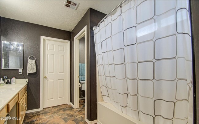 Building Photo - 13556 W Desert Flower Dr
