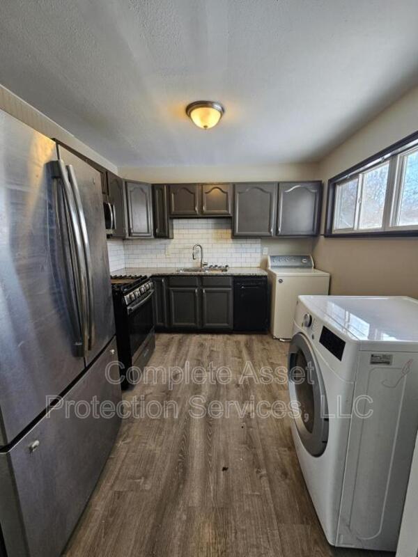 Building Photo - 4108 Swift St