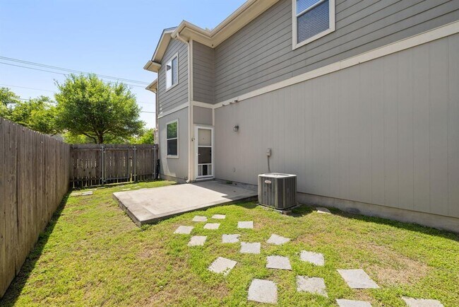 Building Photo - 14525 Harris Ridge Blvd