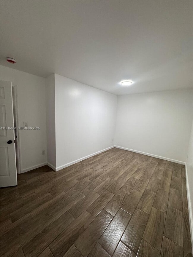 Building Photo - 617 NW 3rd Ave