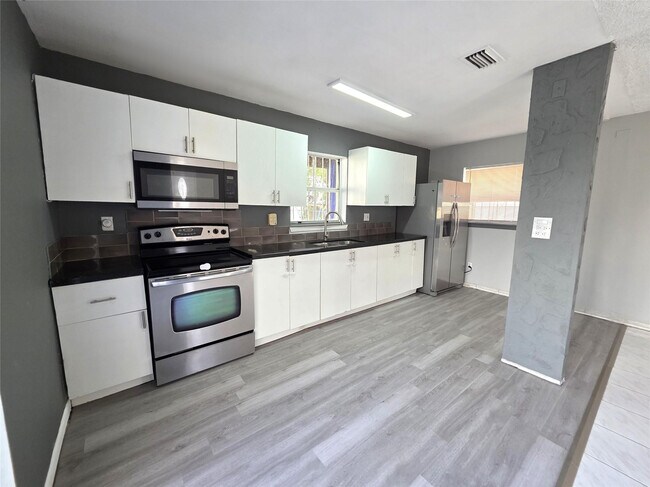 Primary Photo - 11951 SW 271st Terrace