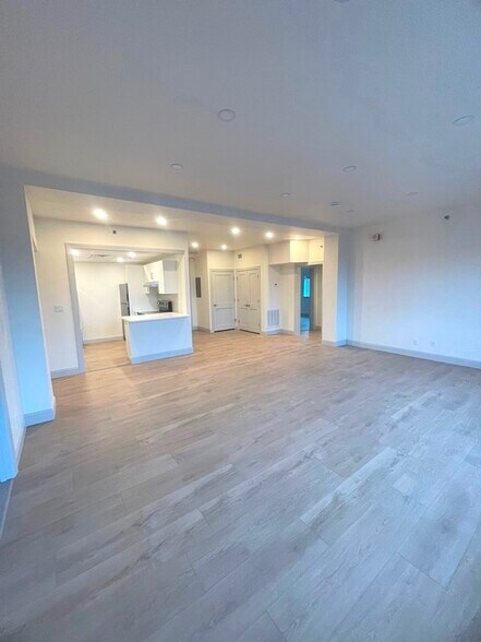 Building Photo - 475 MA-2