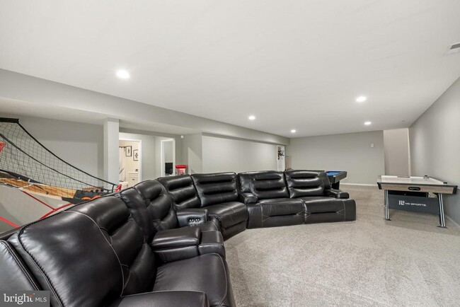 Building Photo - 11917 Legacy Woods Dr