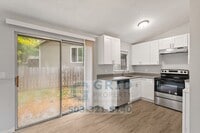 Building Photo - Gorgeous 2BR Home In the Heart of Tualatin!