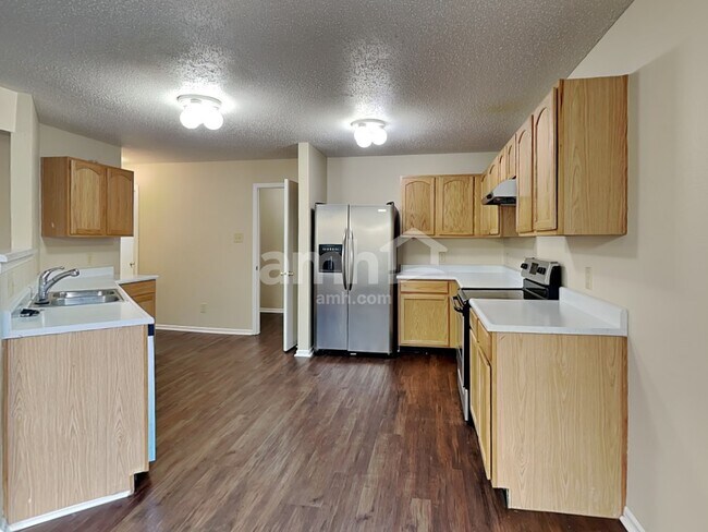 Building Photo - 1212 N Aberdeen Dr