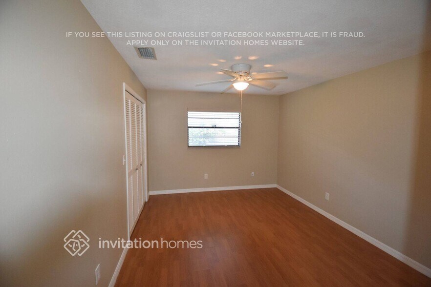 Building Photo - 204 W Ridgewood Ct