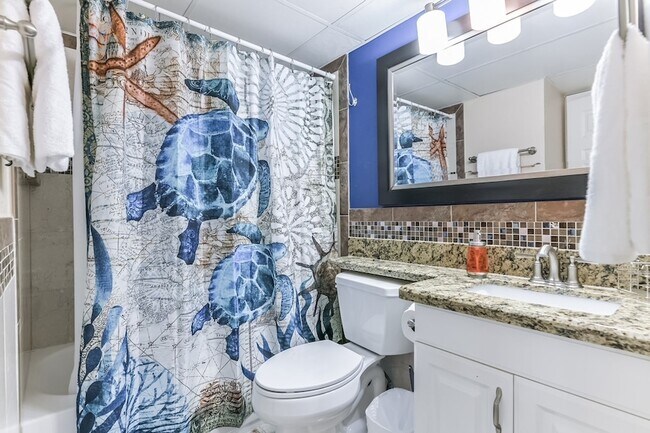 Building Photo - 6102 Seawall Blvd