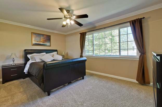 Building Photo - 211 Pecan Grove Ct