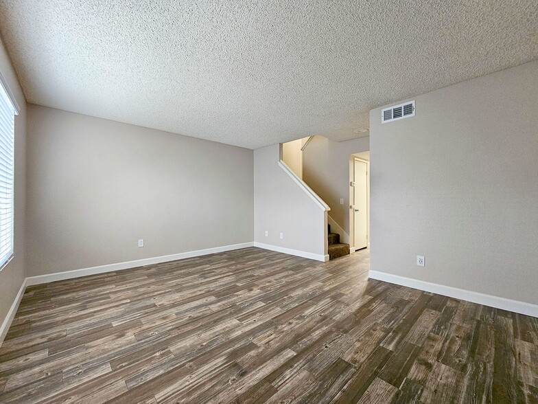 Building Photo - Shannonwoods Townhomes
