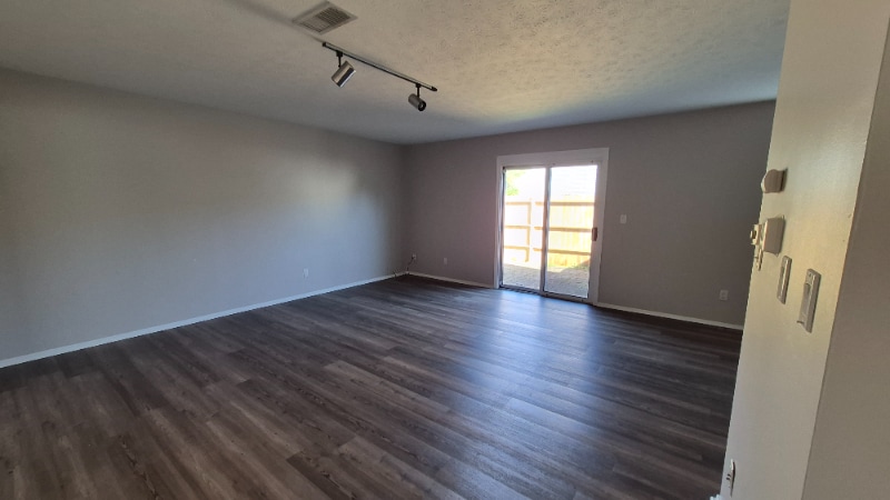 Building Photo - 1471 Eagle Highlands Dr