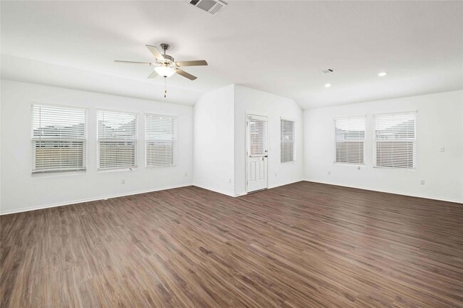 Building Photo - 416 Escondido Cir