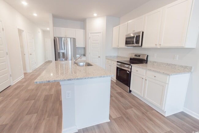 Building Photo - 1375 Speedway St