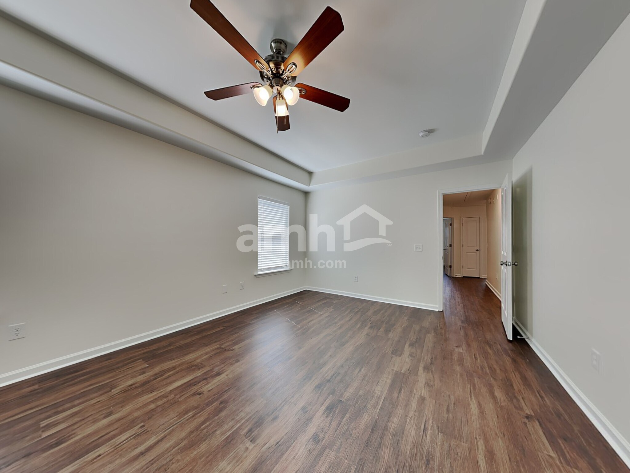 Building Photo - 70 Summer Hill Way