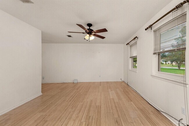 Building Photo - 4910 La Ventana Cir