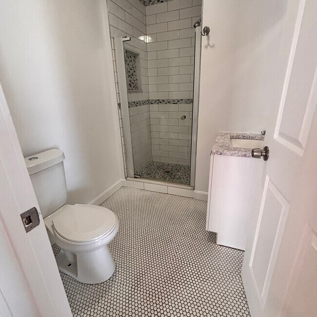 Building Photo - 1084 Dorchester Ave