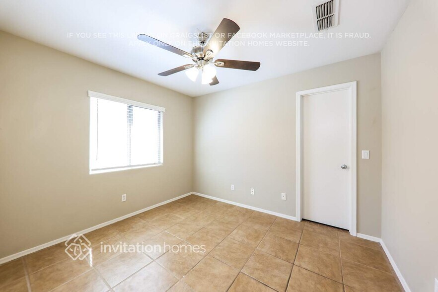 Building Photo - 13147 W Saguaro Ln