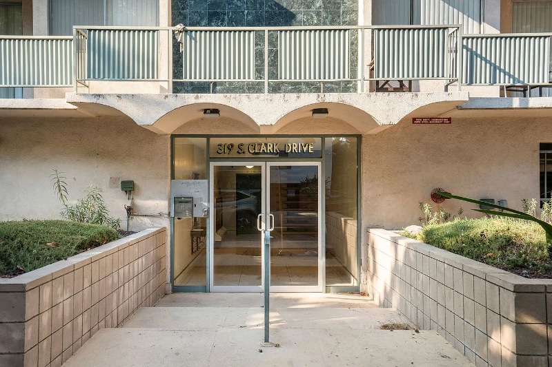 Building Photo - 310 S Clark Dr