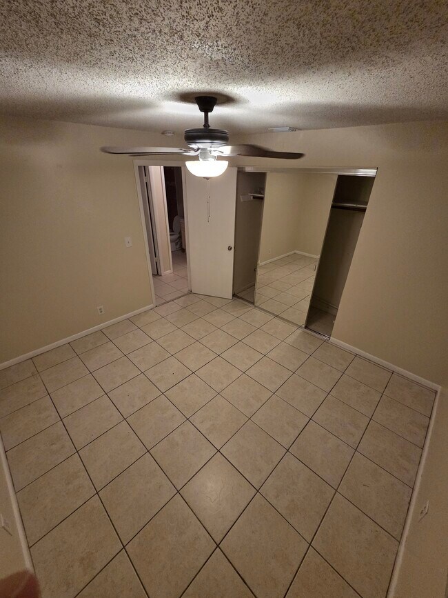 Building Photo - 9332 Sun Ct