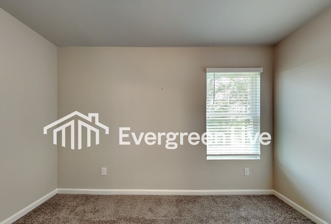 Building Photo - 150 Ross Dr