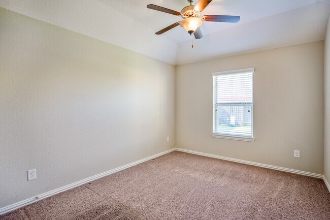 Building Photo - 20715 Redbud Rain Dr