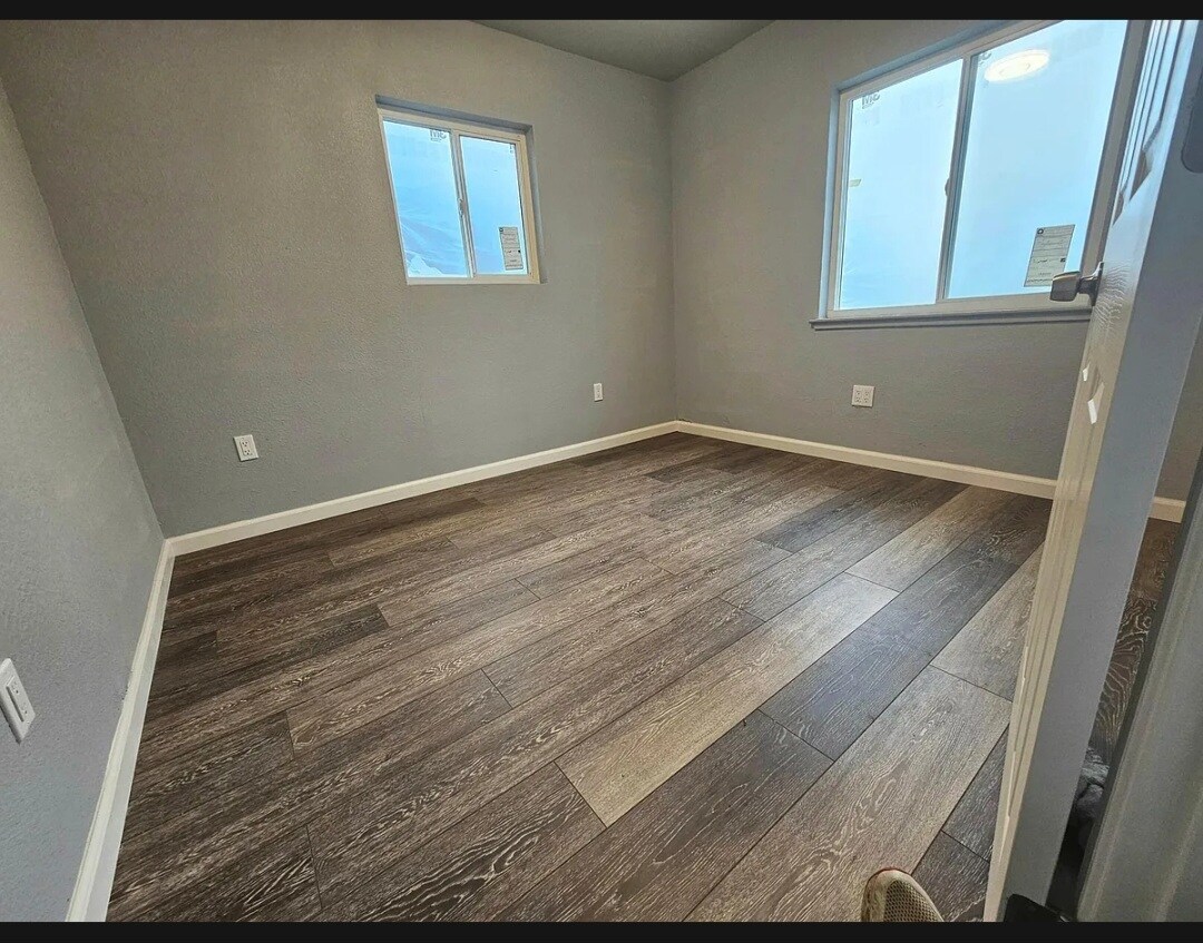 Building Photo - 741 Sunset Ave