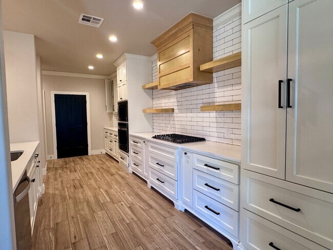 Building Photo - 1308 Lemon Ranch Rd