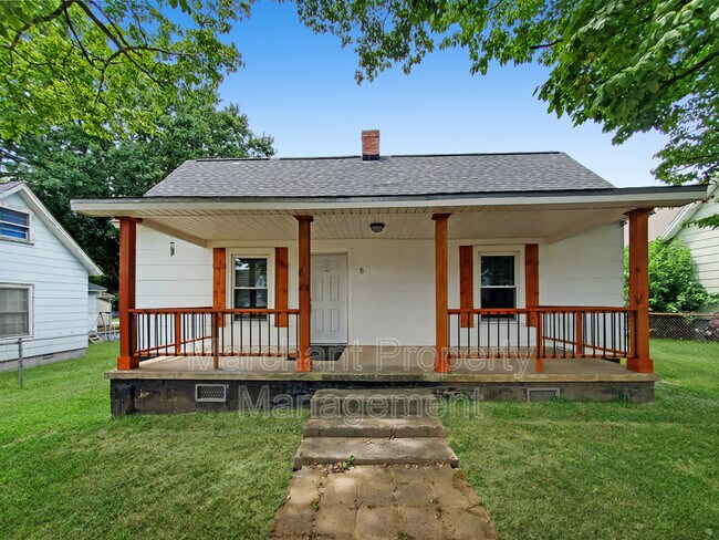 Primary Photo - 5 Welch St