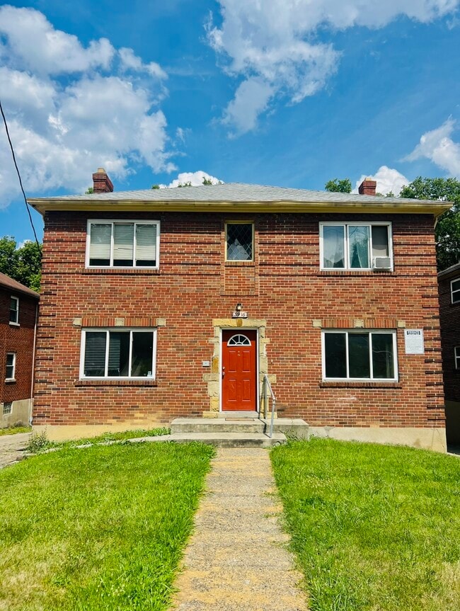 Building Photo - 3916 Vine St