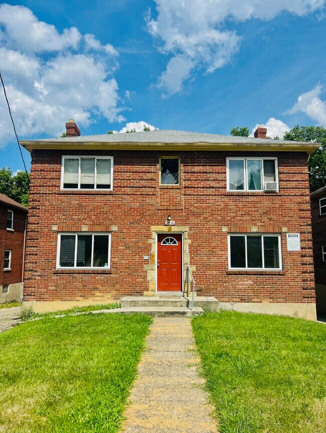 Primary Photo - 3916 Vine St