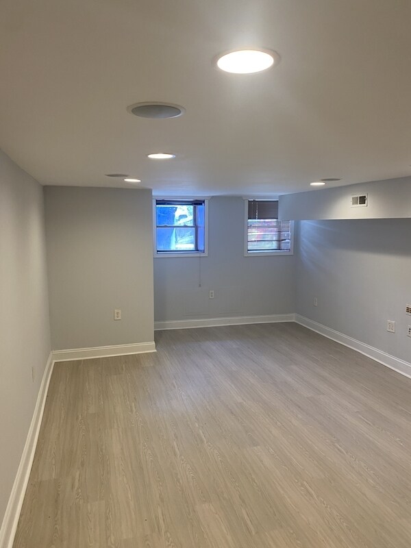 Building Photo - 212 N Luzerne Ave