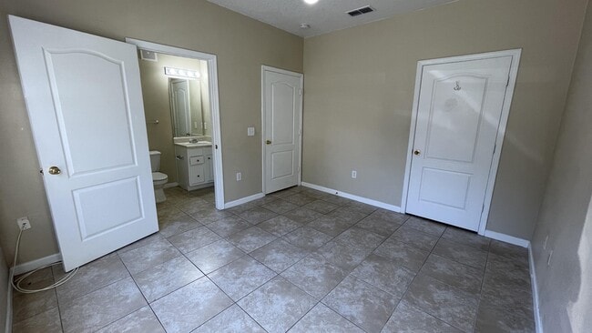 Building Photo - 17954 Villa Creek Dr
